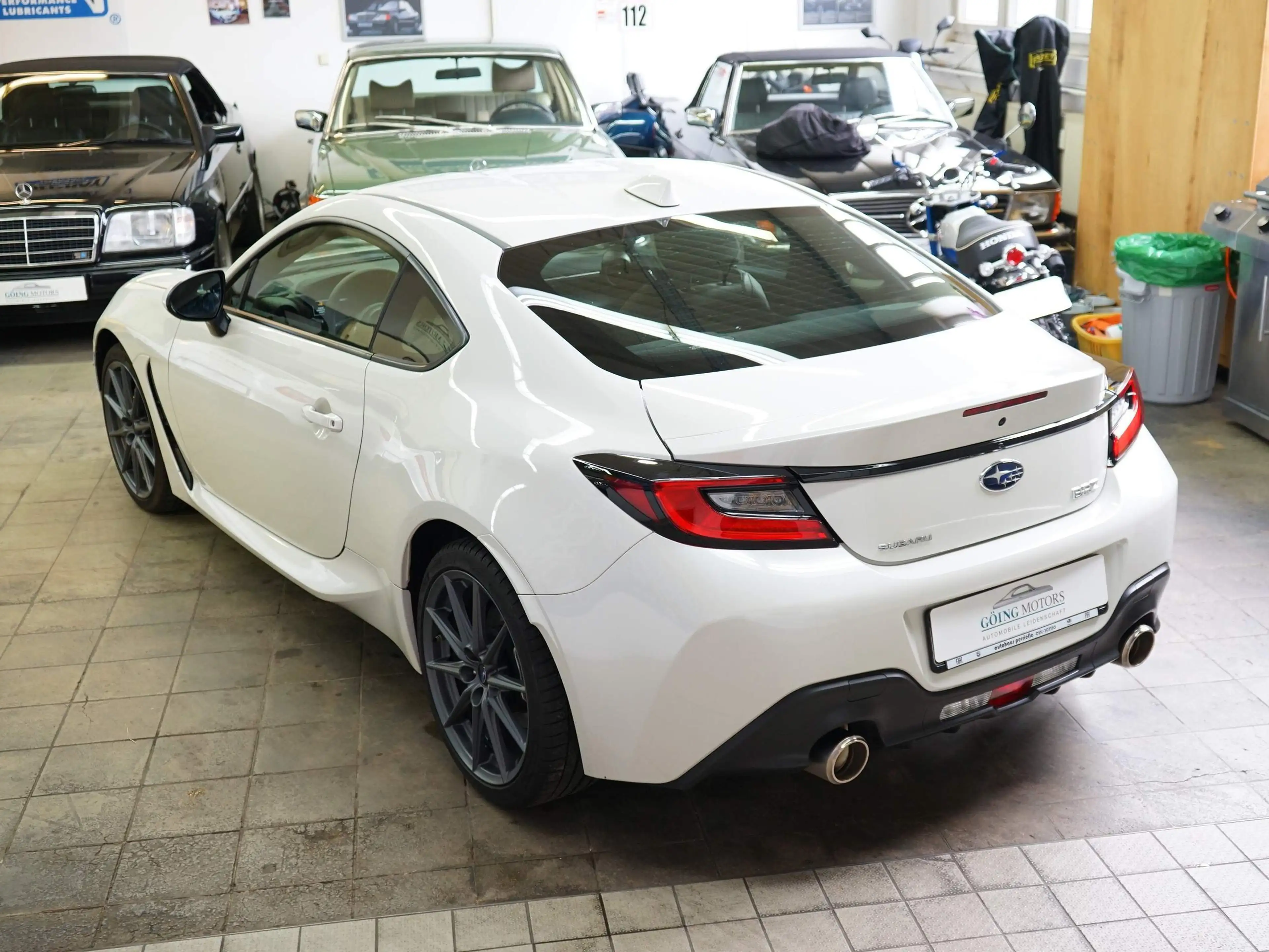 Subaru BRZ Sport Saisonfahrzeug im Originalzustand — photo 9