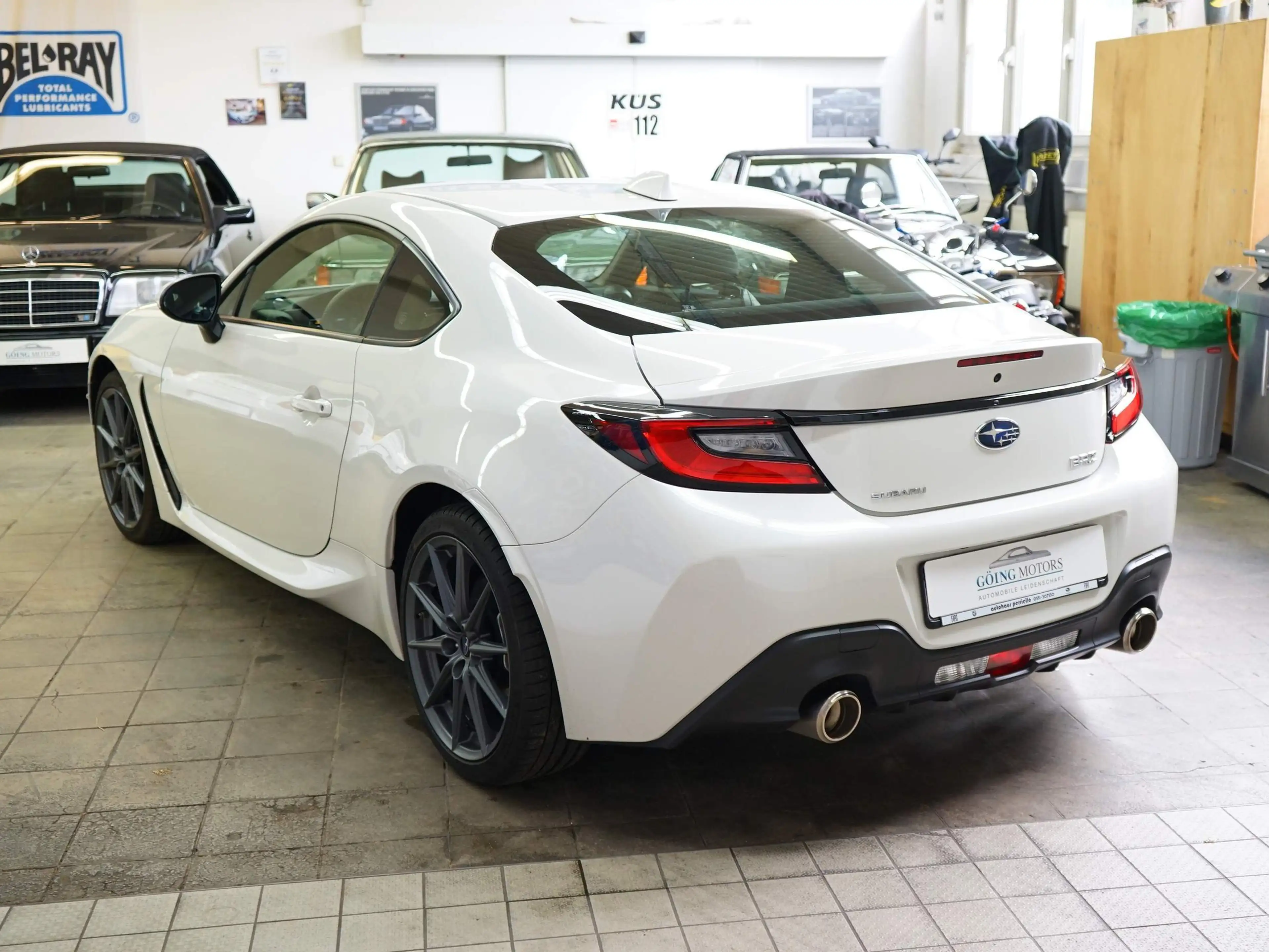 Subaru BRZ Sport Saisonfahrzeug im Originalzustand — photo 10