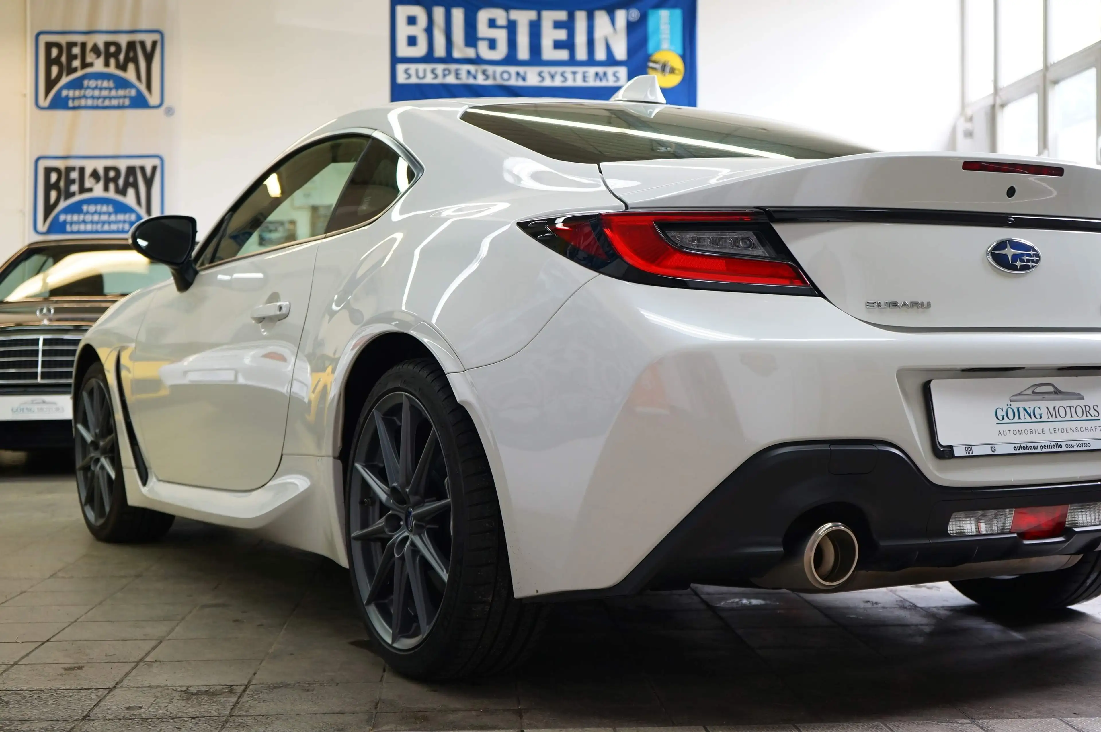 Subaru BRZ Sport Saisonfahrzeug im Originalzustand — photo 12
