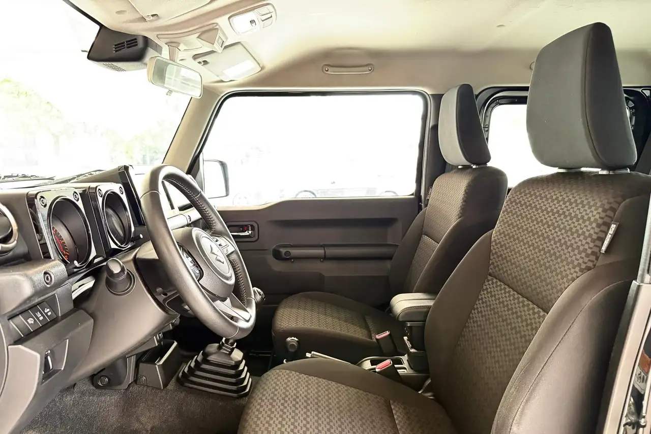 Suzuki Jimny 1.5 ALLGRIP*COMFORT+*4-SITZER*NAVI*AHK*LED, миниатюра 13