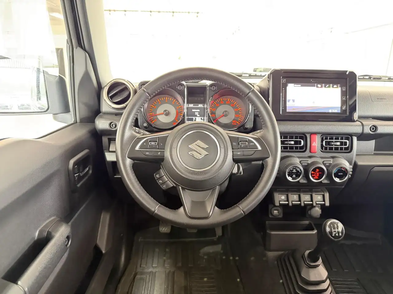 Suzuki Jimny 1.5 ALLGRIP*COMFORT+*4-SITZER*NAVI*AHK*LED, миниатюра 10