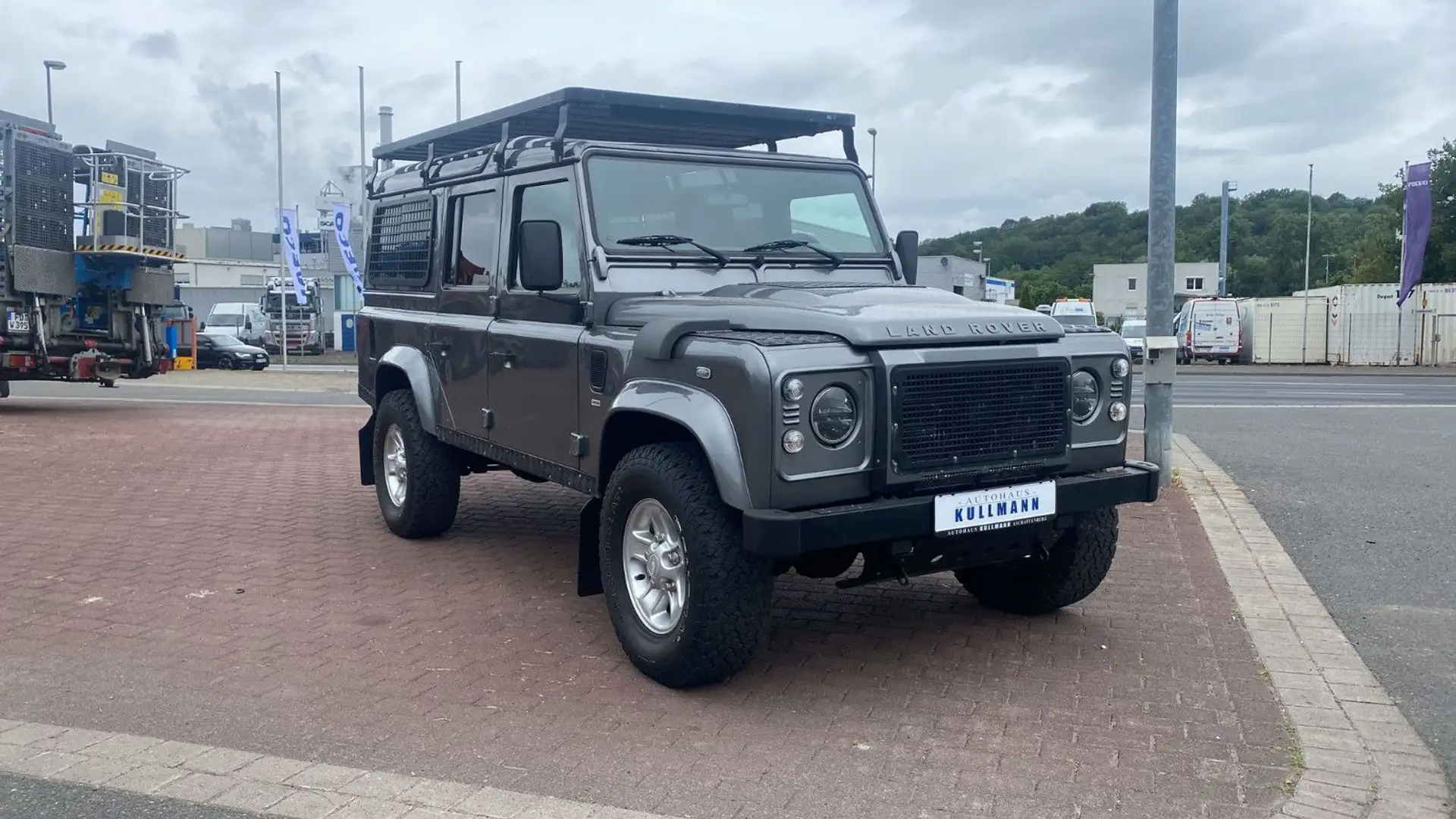 Land Rover Defender DEFENDER 110 EXPERIENCE EDITION 7SITZ AHK RECARO Gris - 1