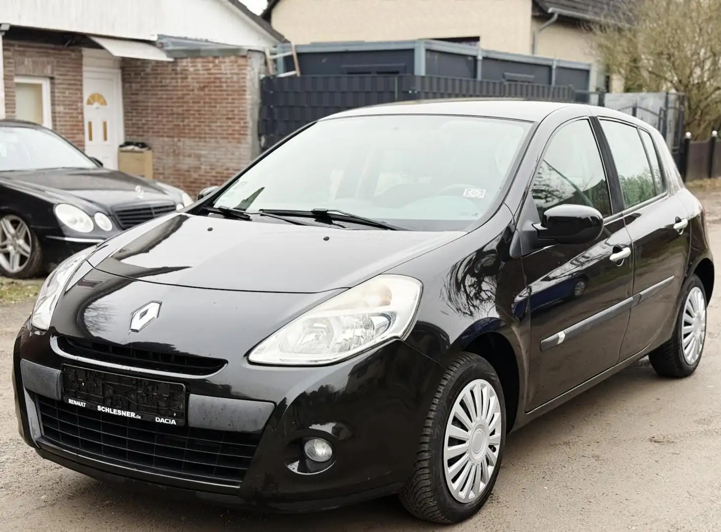 Renault Clio III 1.2 16VExpression 75Ps Klima 146TKm Top Noir - 1