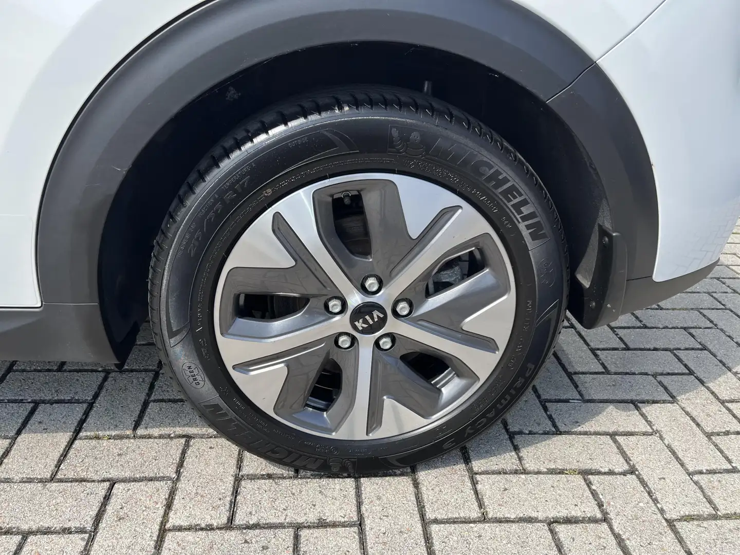 Kia e-Niro DynamicLine 64 kWh FABRIEKSGARANTIE T/M 06 2027 of Blanc - 2