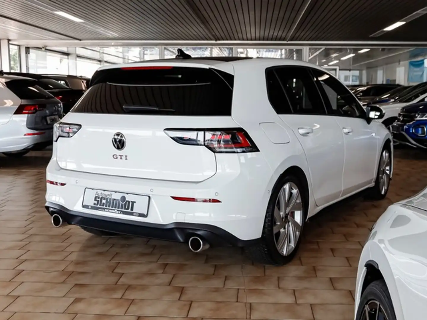 Volkswagen Golf VIII 2,0 TSI DSG GTI ACC DCC Navi Matrix AreaView Weiß - 2