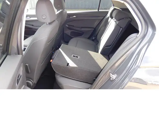 Volkswagen Golf view 11