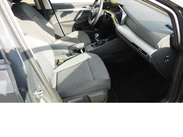Volkswagen Golf view 9