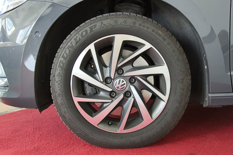 Volkswagen Touran Friends 2.0 TDI AHK/PARKLENKASS/LED/KAMERA — photo 6