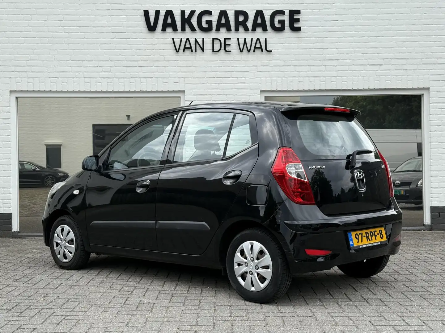 Hyundai i10 1.1 i-Drive | Elektrische ramen | Volledige onderh Black - 2