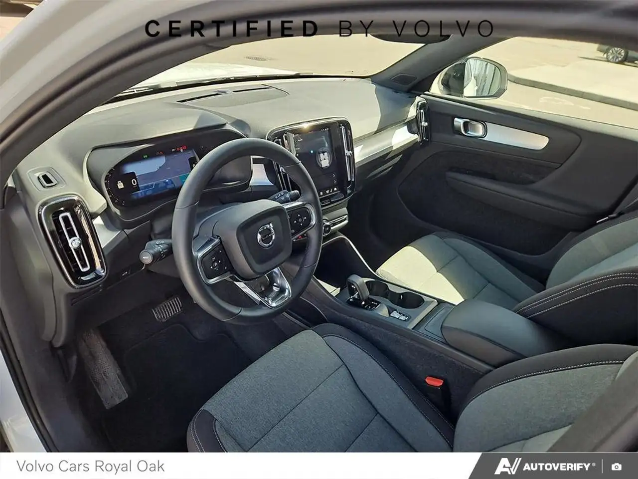 Volvo XC40 снимка Volvo XC40