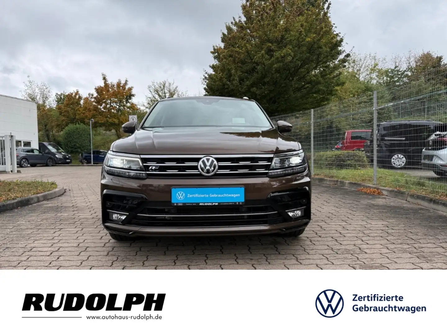 Volkswagen Tiguan Highline 2.0 TSI 4Motion DSG LED HUD Navi AHK ACC Braun - 2