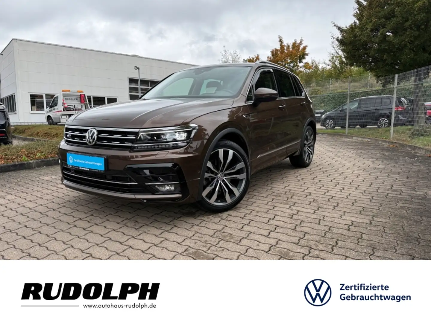Volkswagen Tiguan Highline 2.0 TSI 4Motion DSG LED HUD Navi AHK ACC Braun - 1