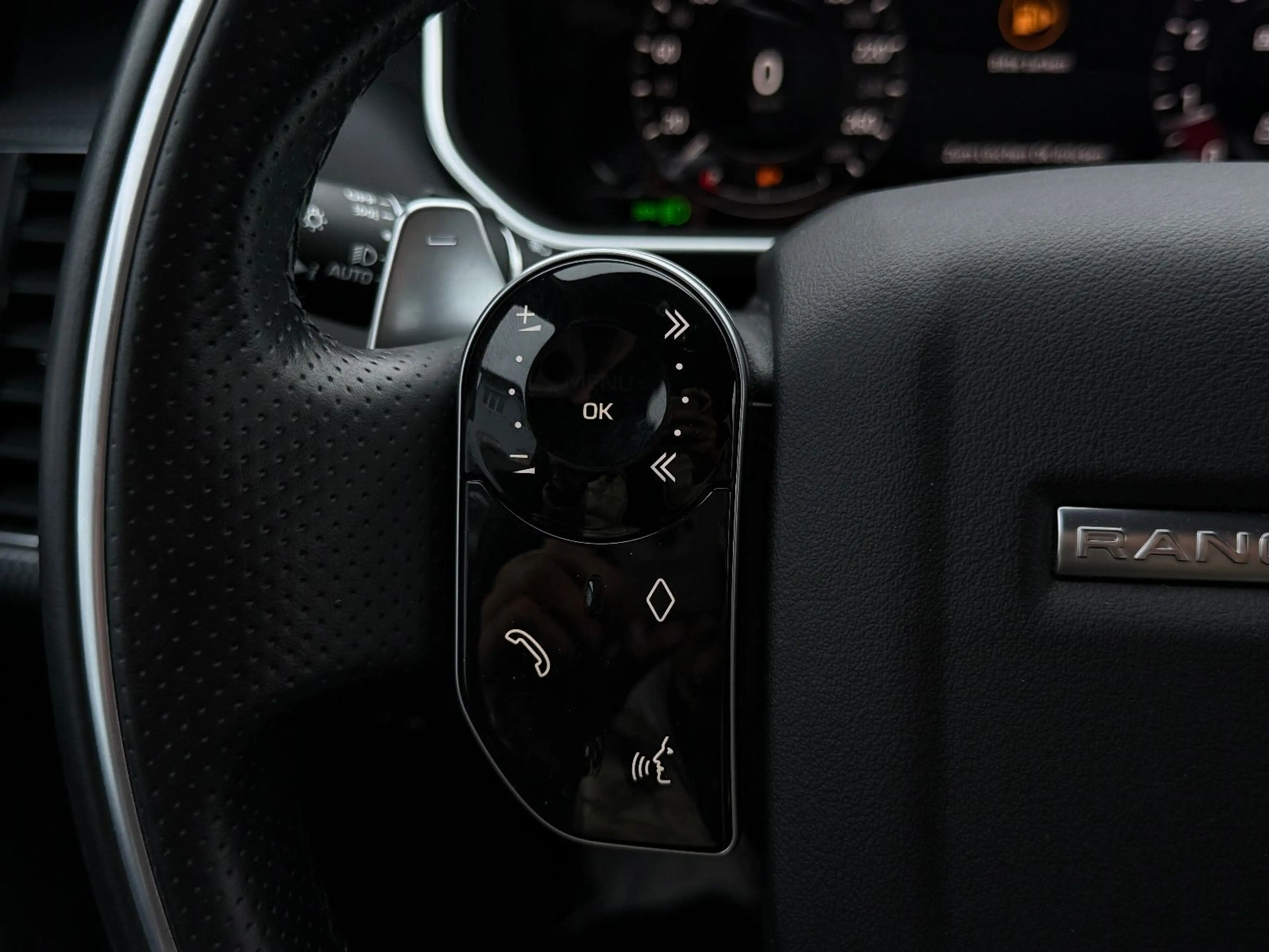 Land Rover Range Rover Sport 5.0 V8 Leder Navi LED Sthz Kam — photo 13