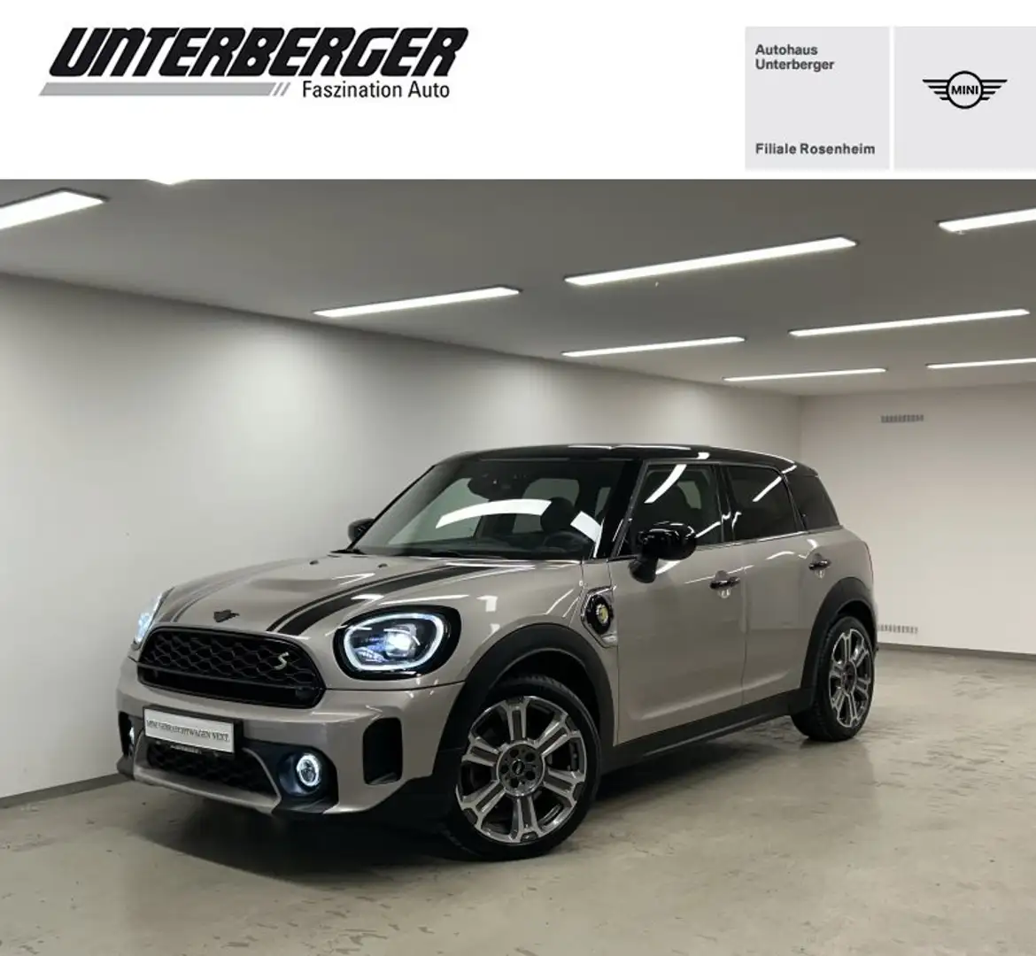 MINI Cooper SE Countryman Cooper SE ALL4 Countryman Younique Trim Drivingass Grau - 1
