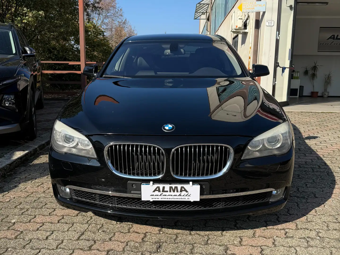 BMW 730 Serie 7 F/01-02 730d Eletta auto Nero - 2