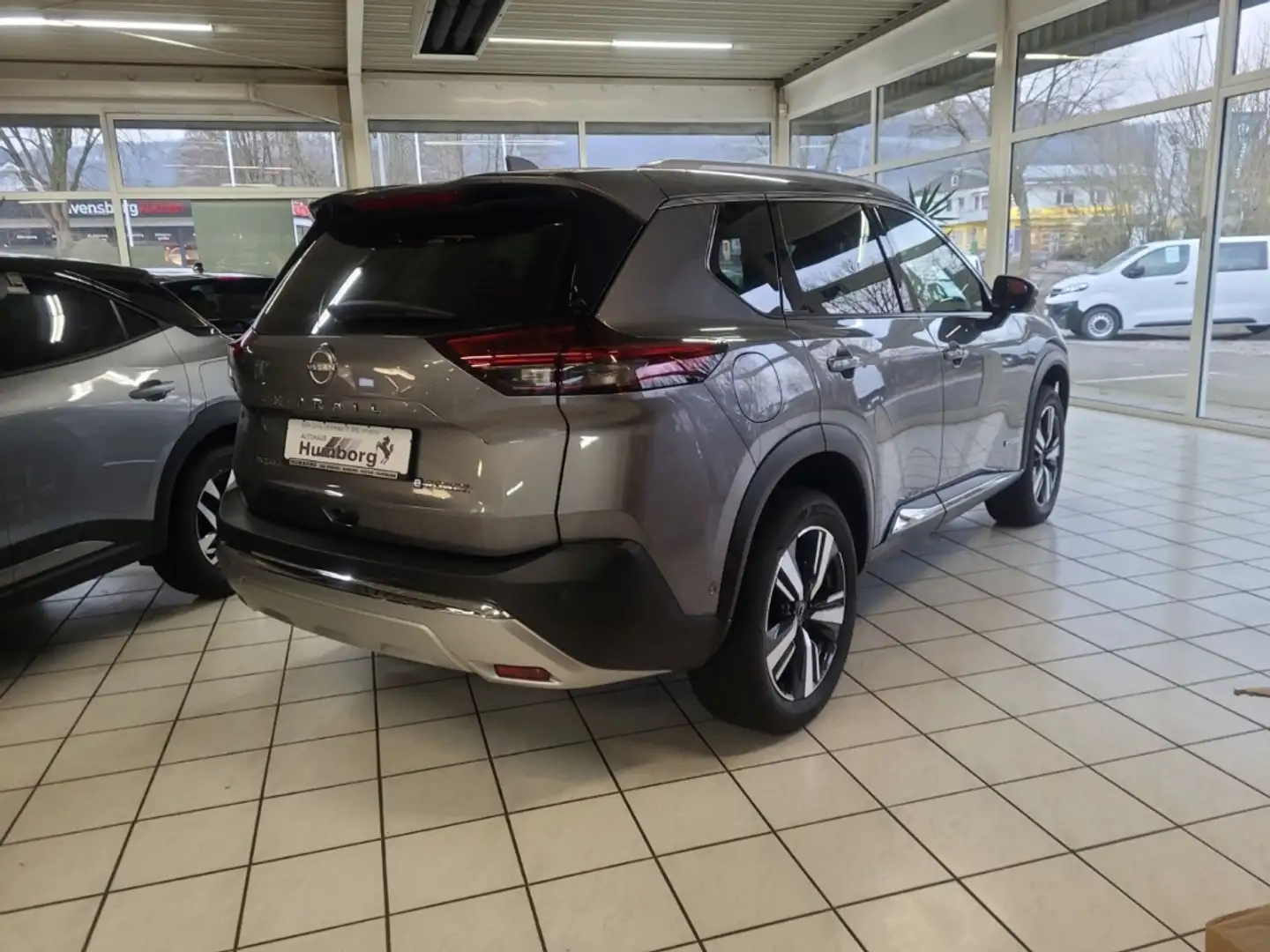 Nissan X-Trail 1,5 VC-T e-4ORCE Tekna 4x4 Grey - 2
