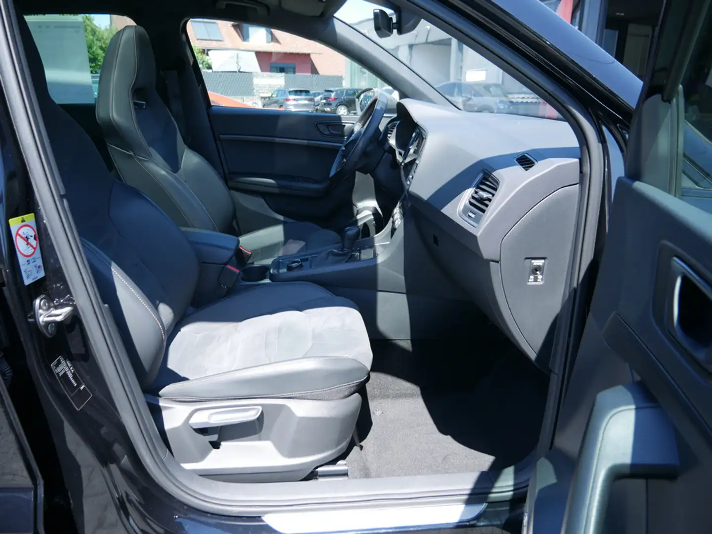 CUPRA Ateca 2.0 TSI 4Drive COPPER BEATS PANO AHK Schwarz - 2