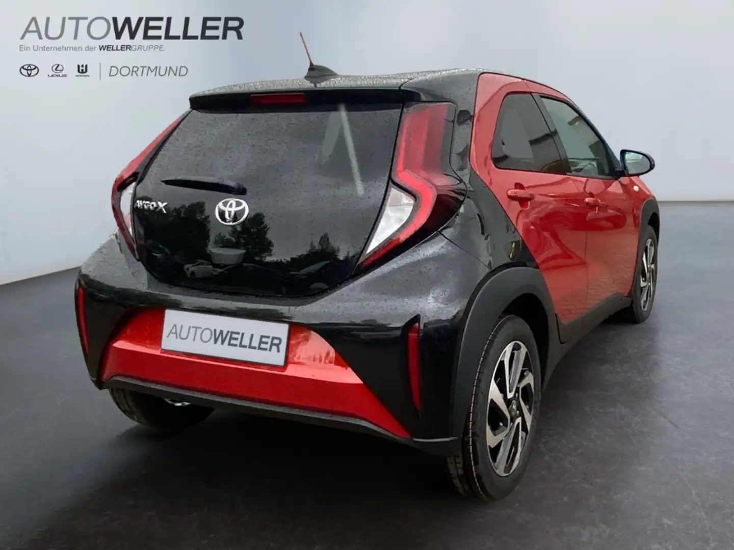 Toyota Aygo X Team D *ACC*Kamera*CarPlay*SHZ*Bi-Tone* Rot - 2