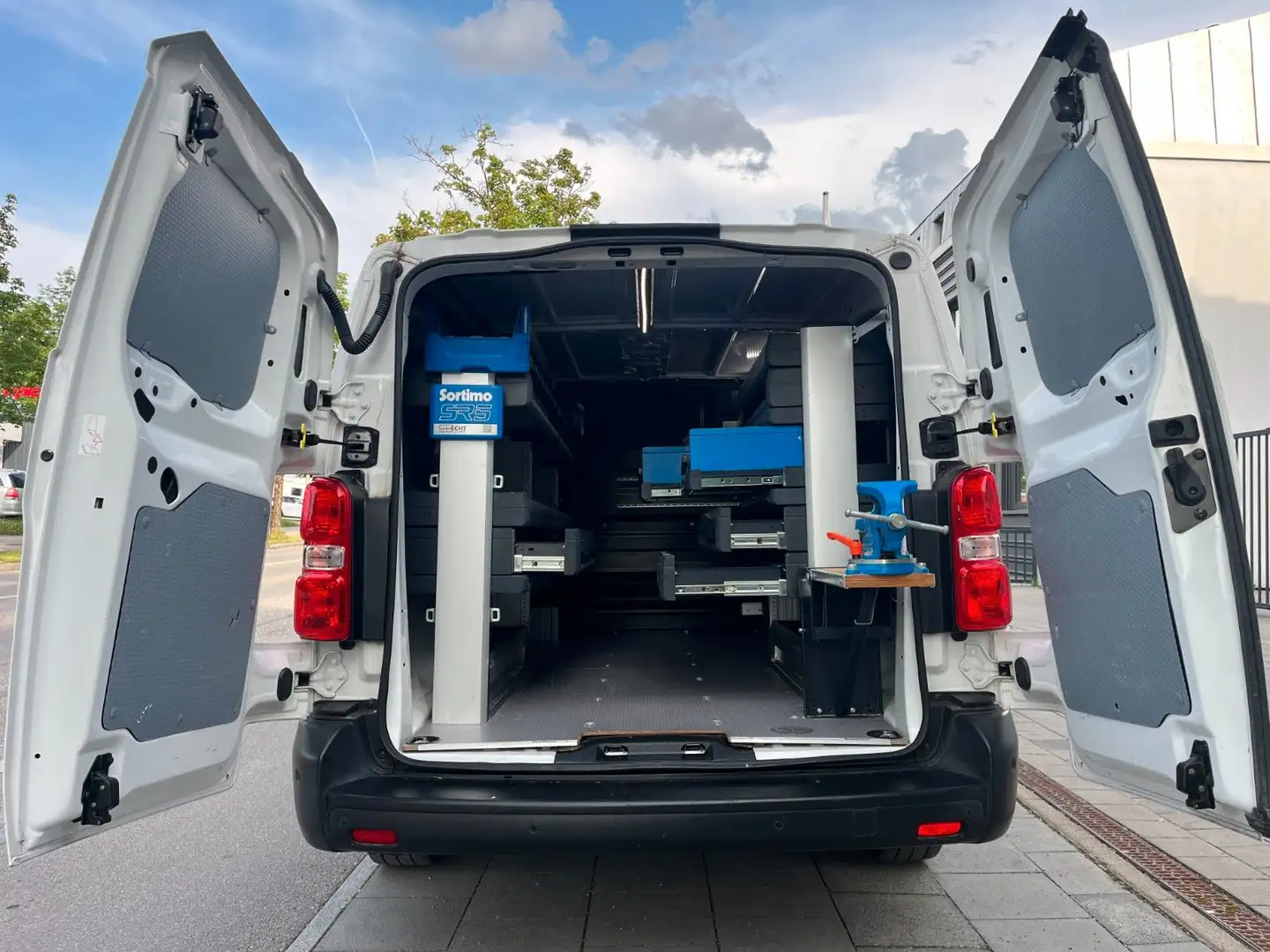 Opel Vivaro Kasten L Kombi Lang SORTIMO REGALE/KAMERA Weiß - 1