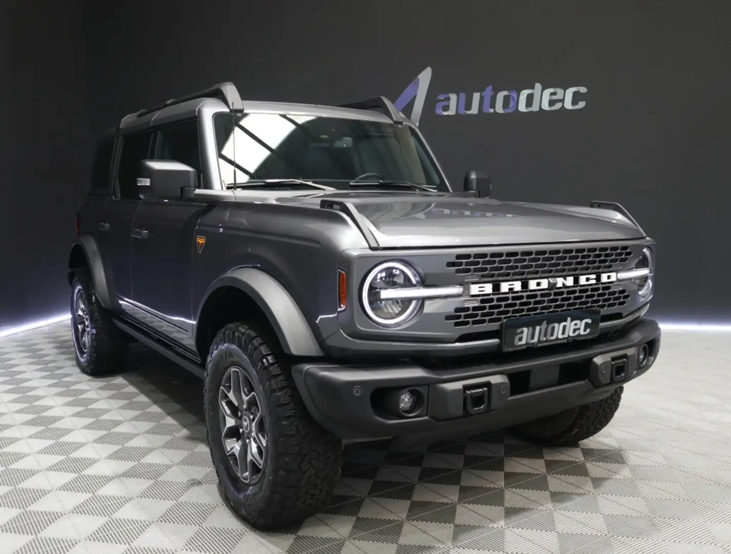 Ford Bronco 2.7 EcoBoost V6 Badlands 335 Auto. Gris - 2