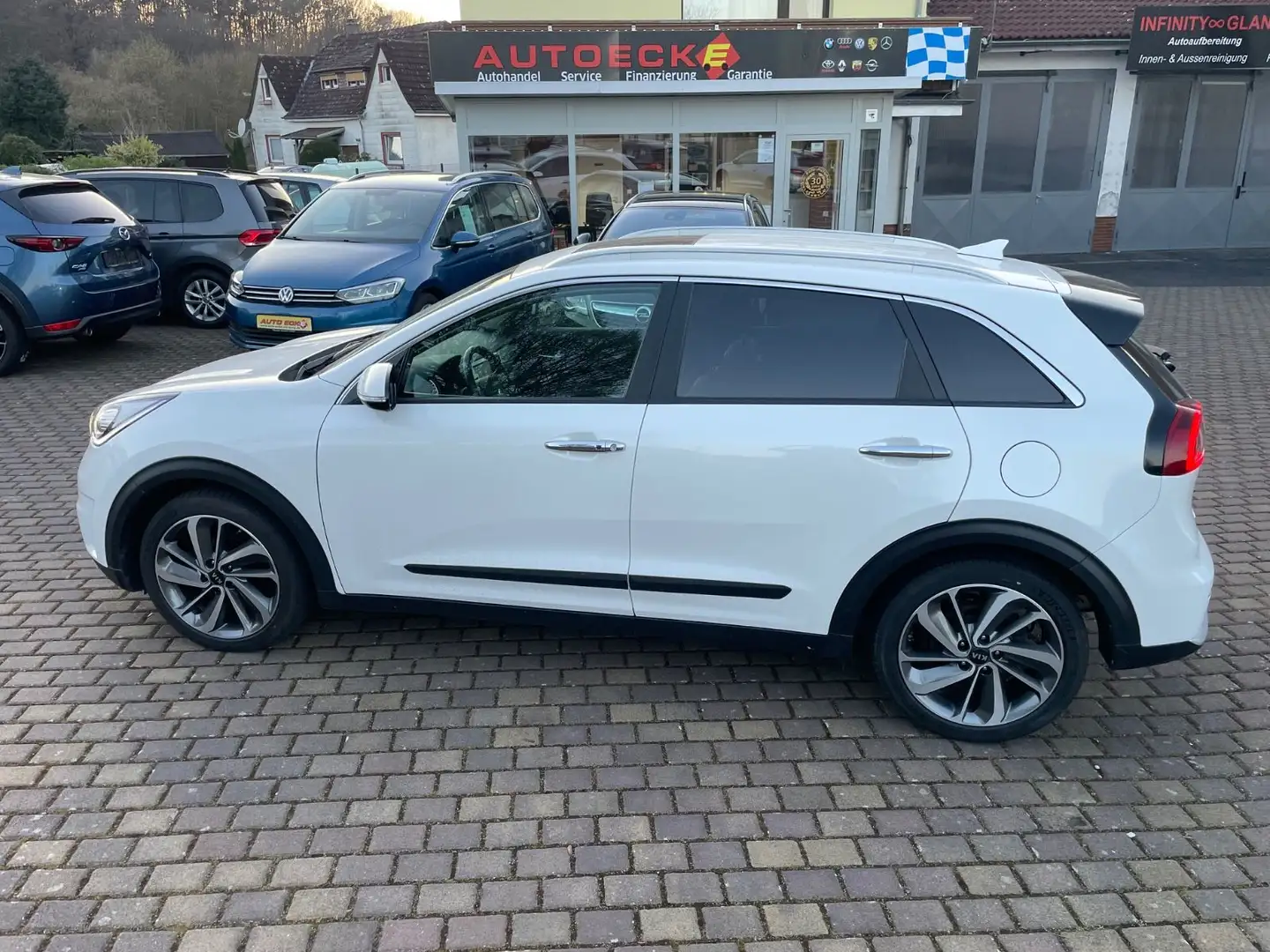 Kia Niro Spirit Hybr Pano,Navi,Bi Xenon Kamera Weiß - 1