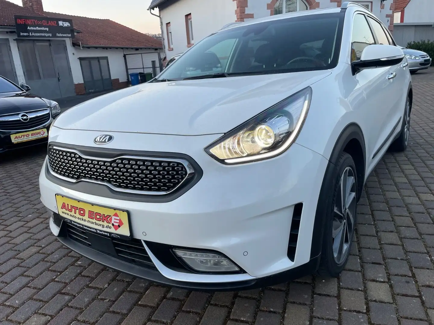 Kia Niro Spirit Hybr Pano,Navi,Bi Xenon Kamera Weiß - 2