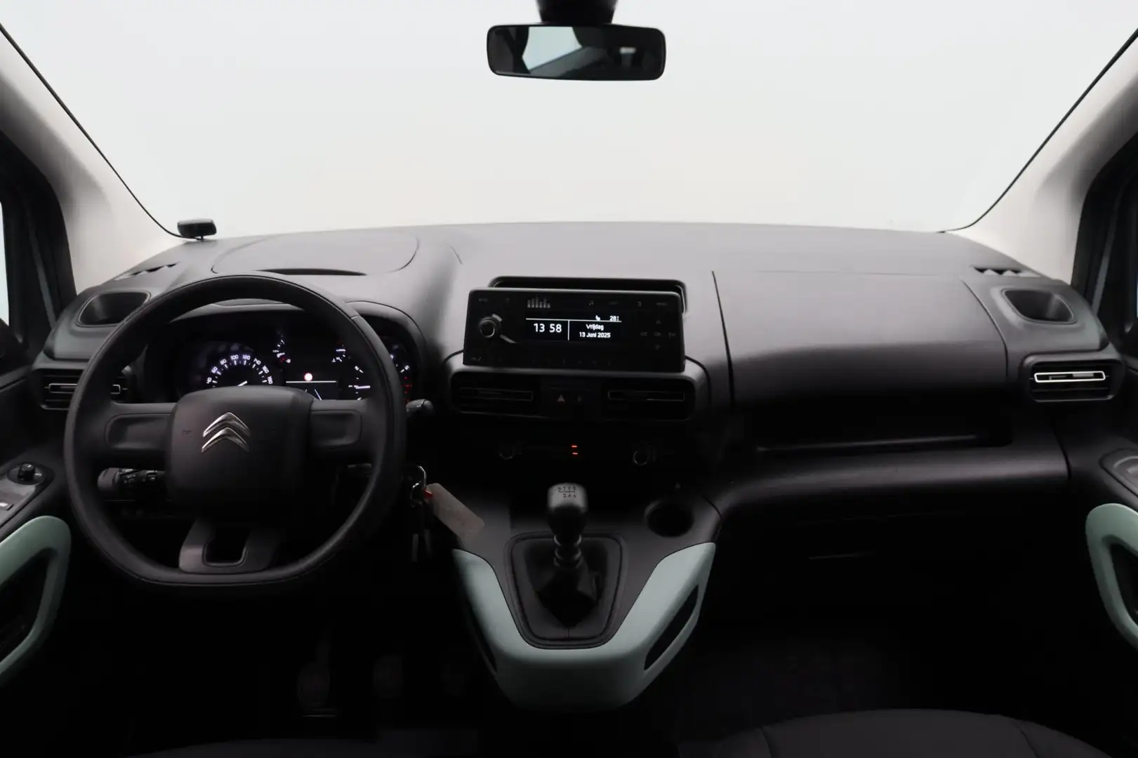 Citroen Berlingo 1.2 PureTech Live Airco Cruise-control 1e Eigenaar Grey - 2