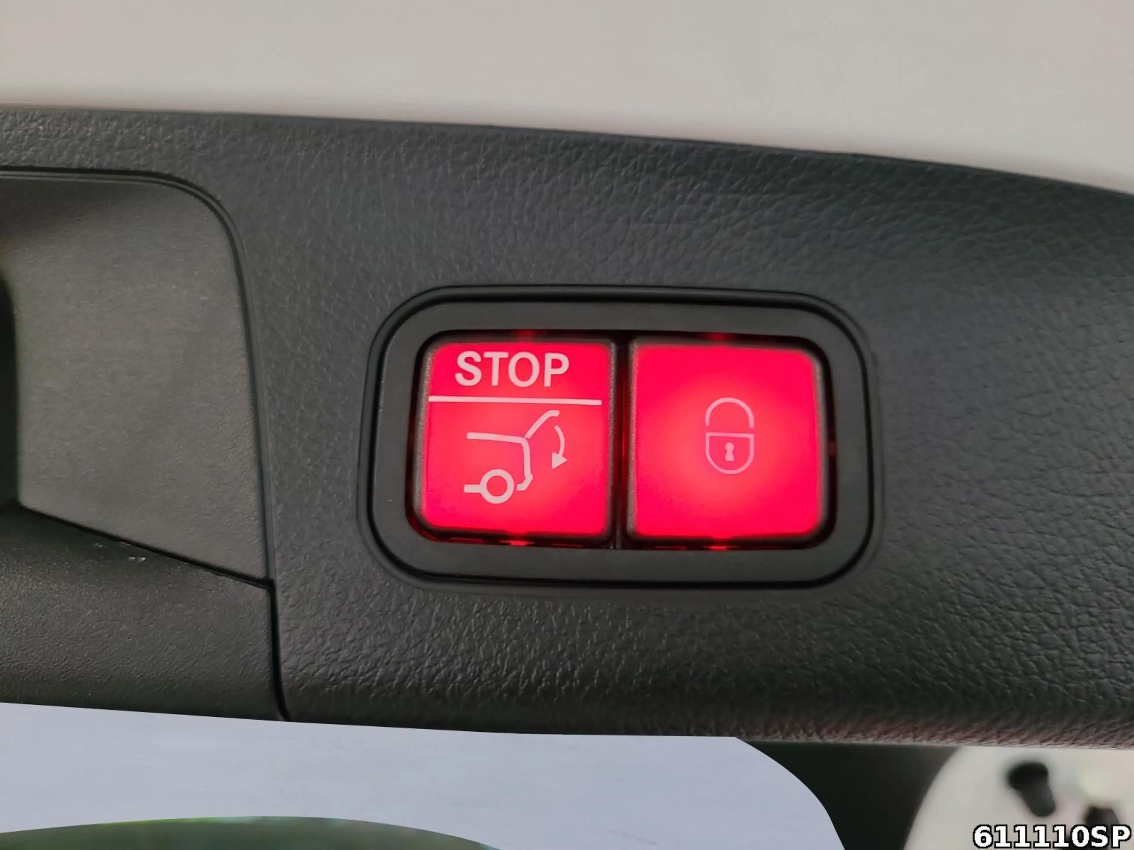 Mercedes-Benz EQA 300 4M AMG  Pano Distronic Night360° Keyless — photo 14