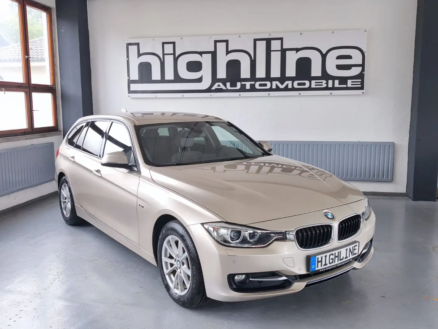 BMW 320 d xDrive Touring-Sport-Leder,Navi,Xenon,AHK Argento - 1