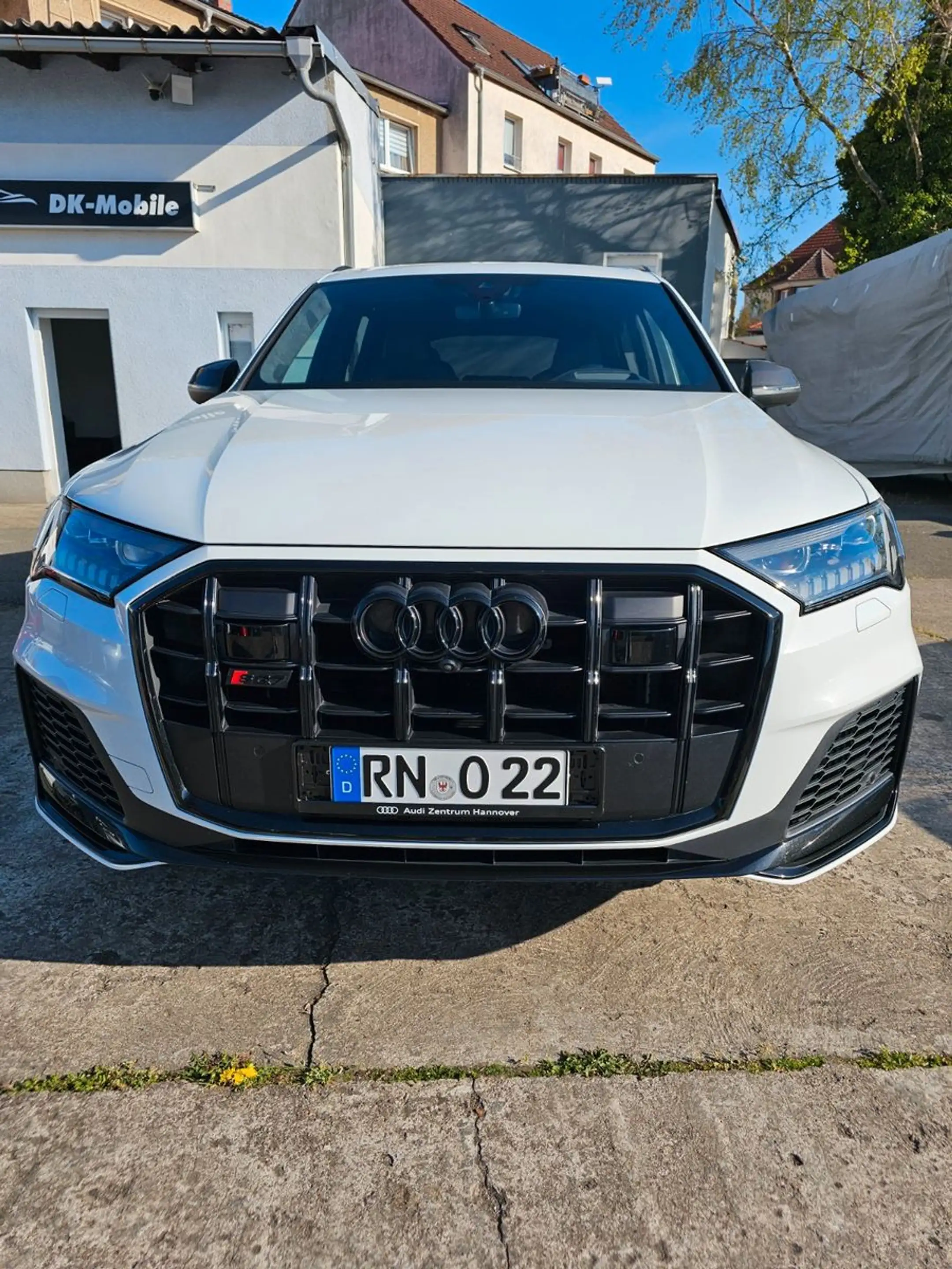 Audi SQ7 4.0 TDI quattro LED B&O Luft AHK 22" TV — photo 11