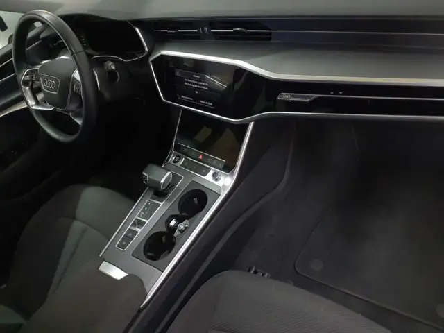 Audi A6 view 9
