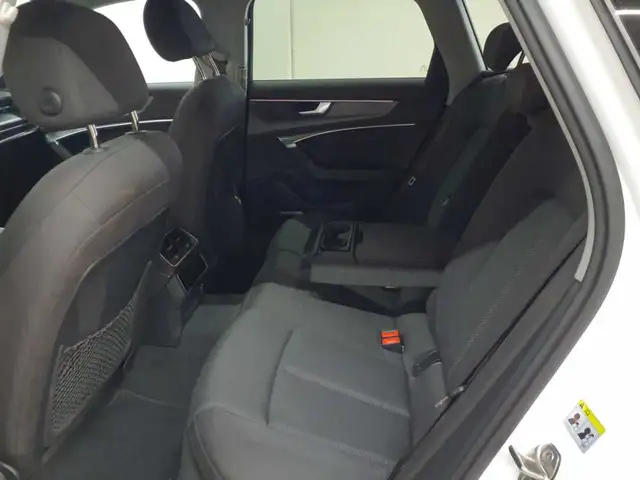 Audi A6 view 13