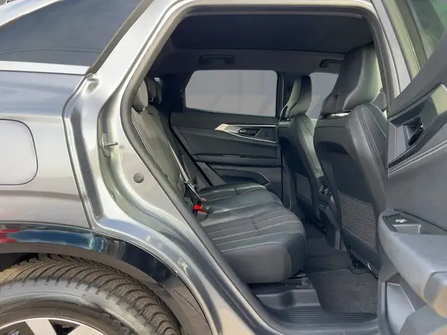 Renault Austral view 9