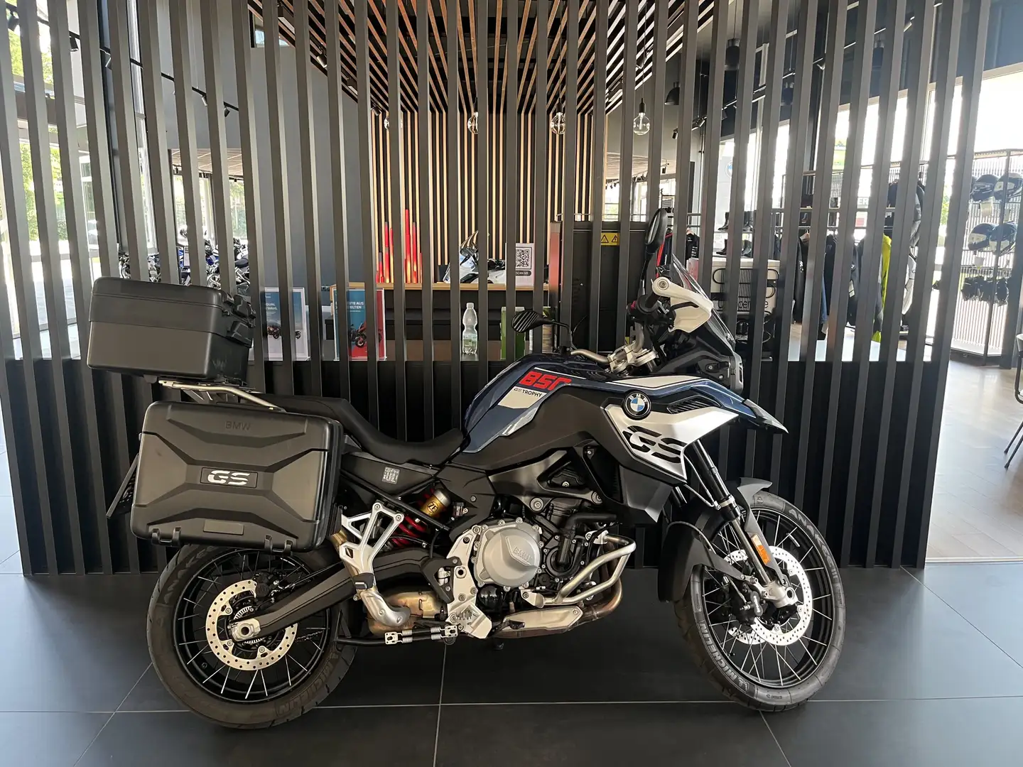 BMW F 850 GS Rallye Niebieski - 2