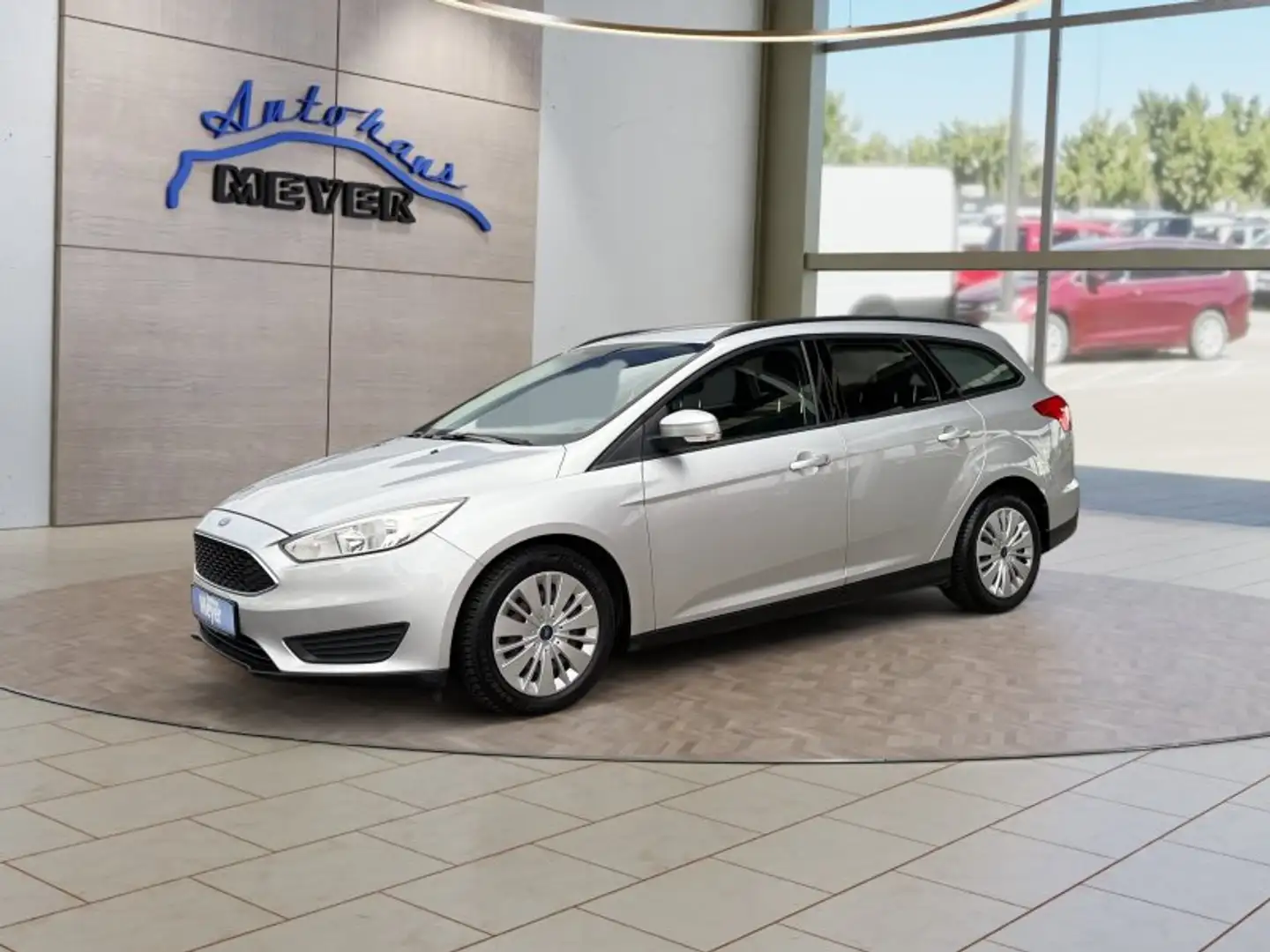 Ford Focus Turnier 1.5TDCi 120PS AHK/Ganzjahresreifen Srebrny - 1