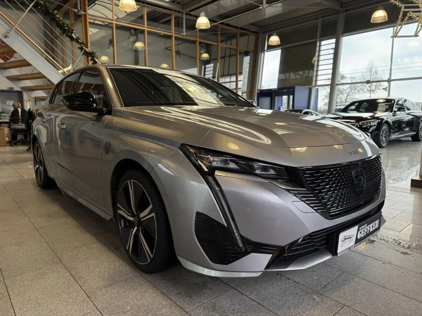 Peugeot 308 BlueHDi 130 GT, 360, ACC, Focal! Bluetooth LED Grau - 2