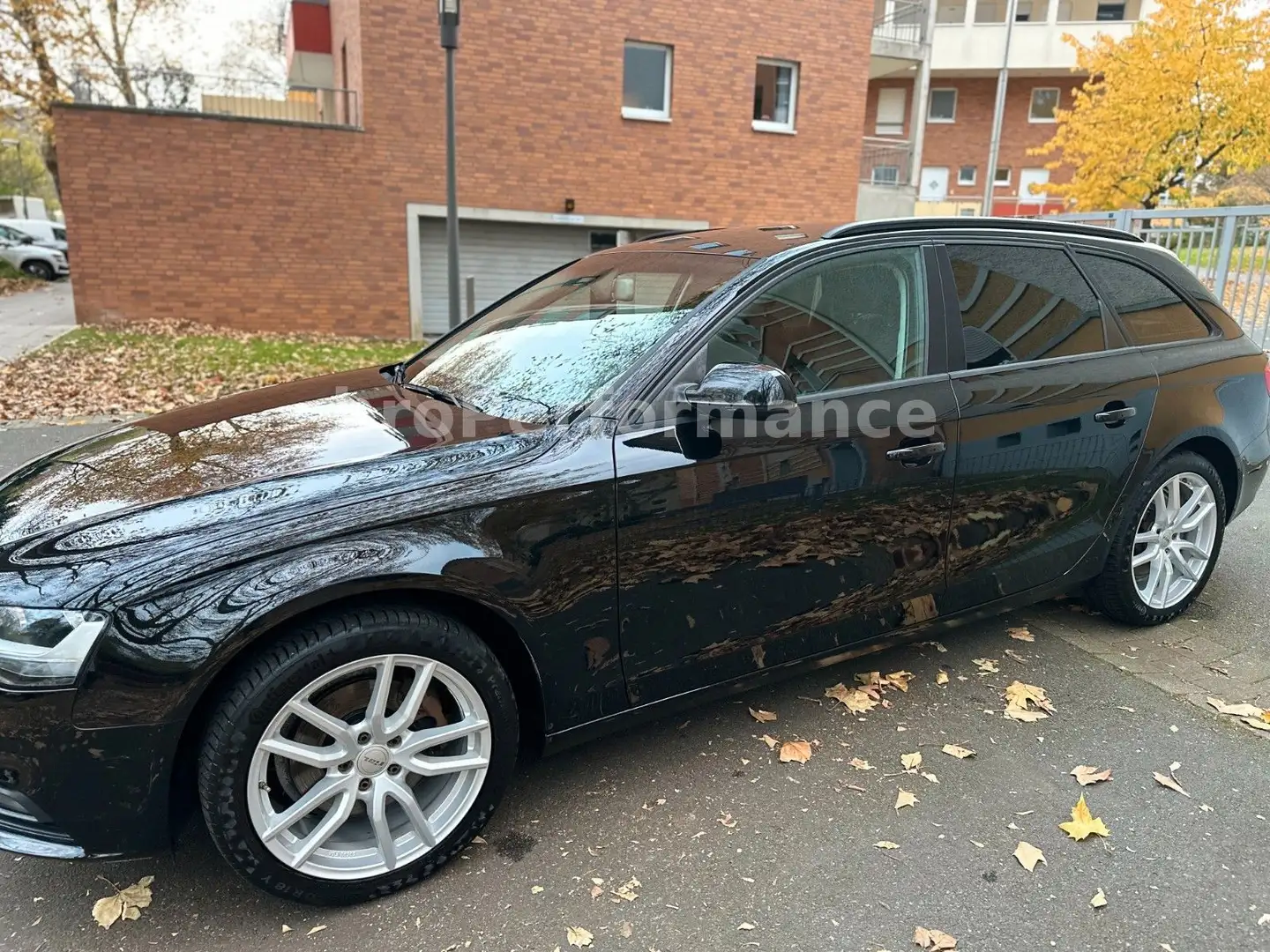 Audi A4 Avant 1.8 TFSI Schwarz - 2
