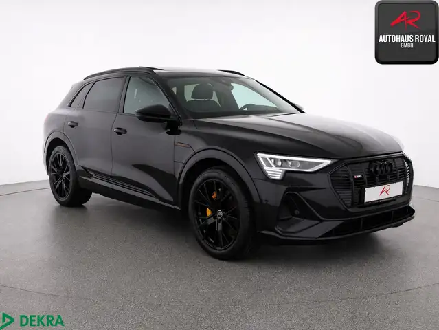 Audi E-Tron view 7