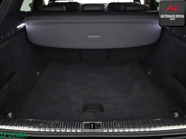 Audi E-Tron view 13