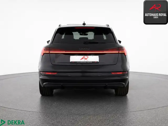 Audi E-Tron view 4