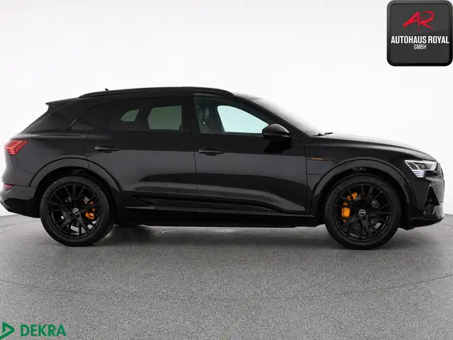 Audi E-Tron view 6