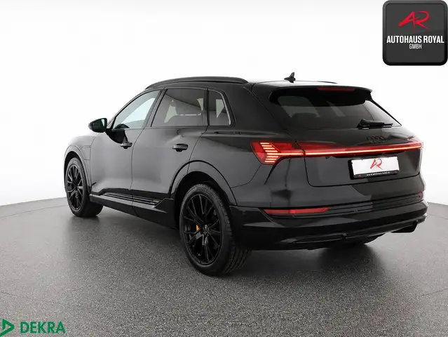 Audi E-Tron view 3