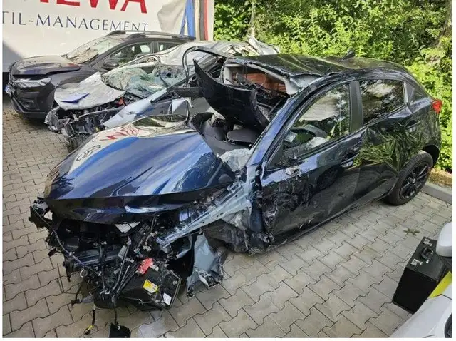 Mazda 2 Lim. Homura 1.5 Automatik SKYACTIV-G 90