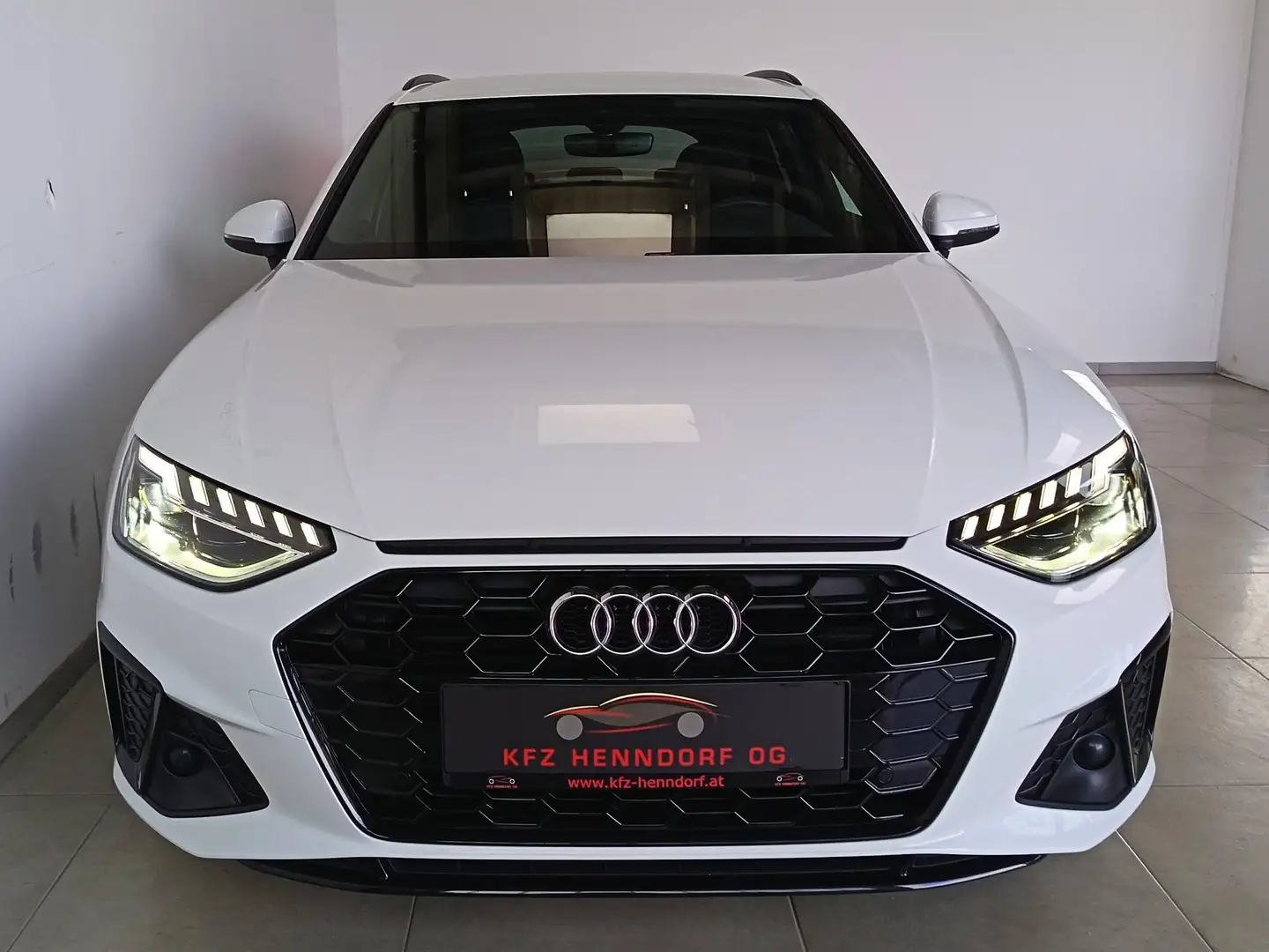 Audi A4 35 TDI S line S-tronic Weiß - 2