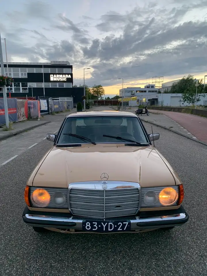 Mercedes-Benz 300 D 5 Cyl. Leer Airco UNIEK APK 2028, foto 5