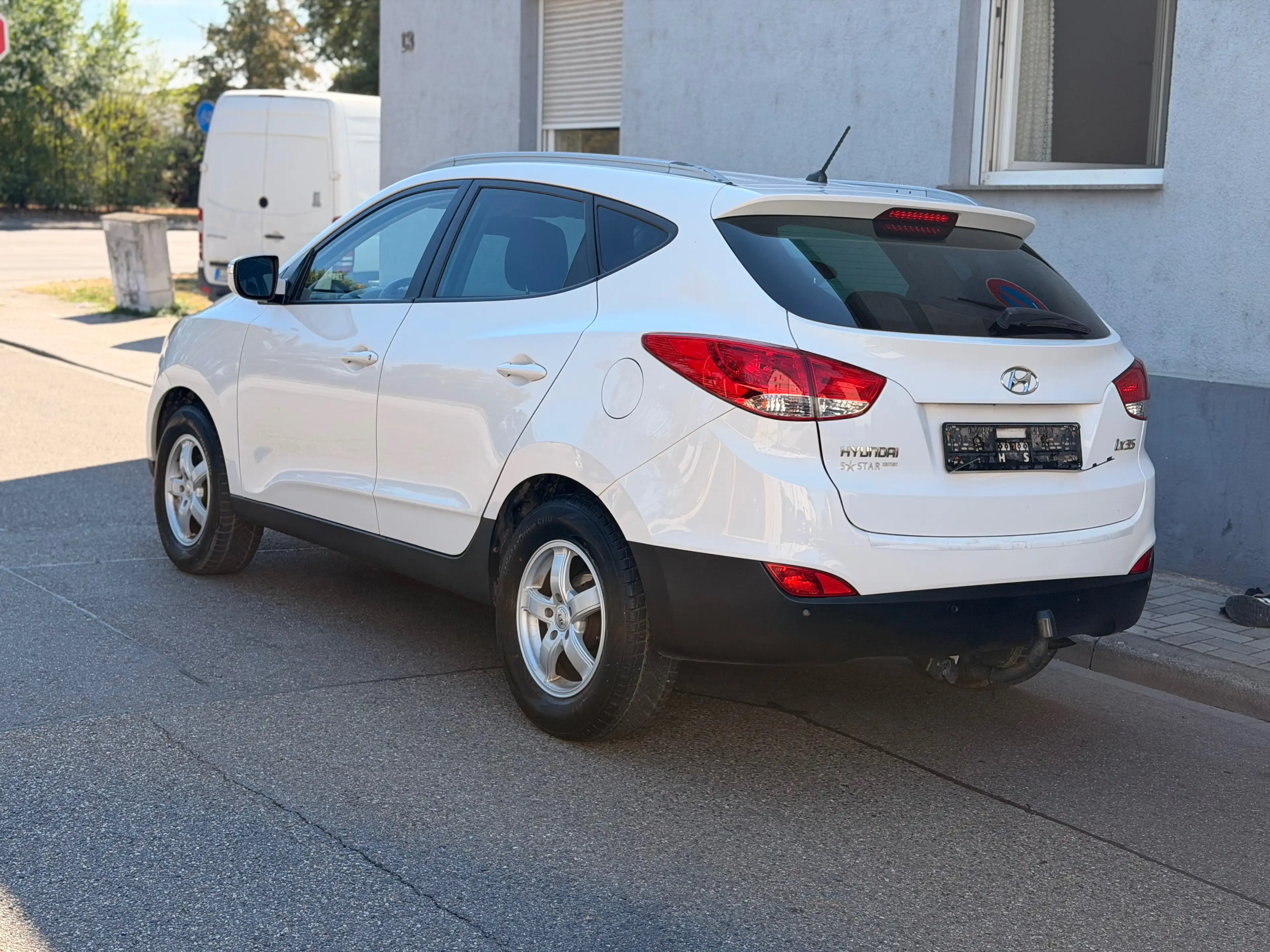 Hyundai iX35 5 Star Edition 2WD//Neu-Tüv/2-Hand — photo 7