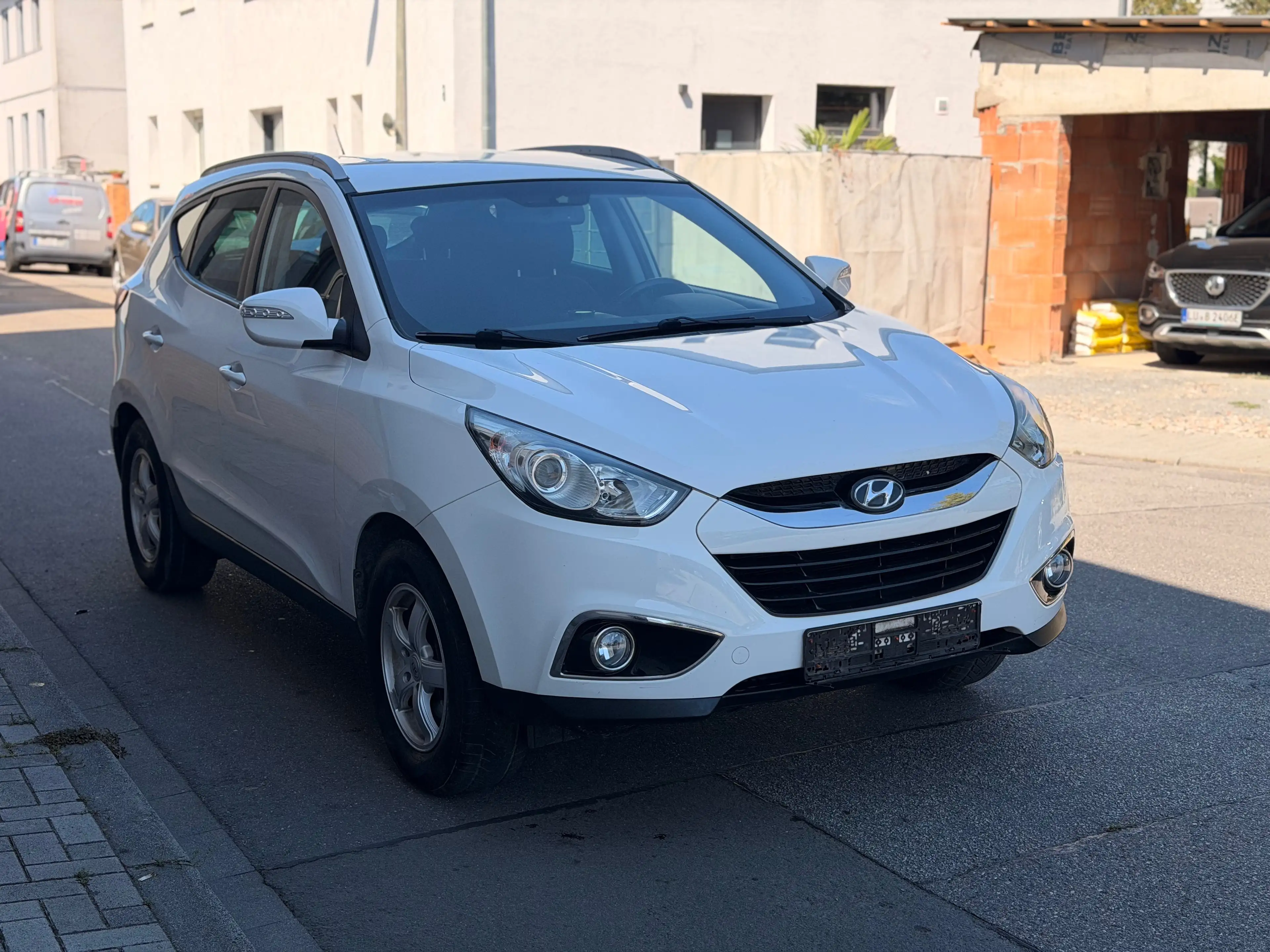 Hyundai iX35 5 Star Edition 2WD//Neu-Tüv/2-Hand — photo 4