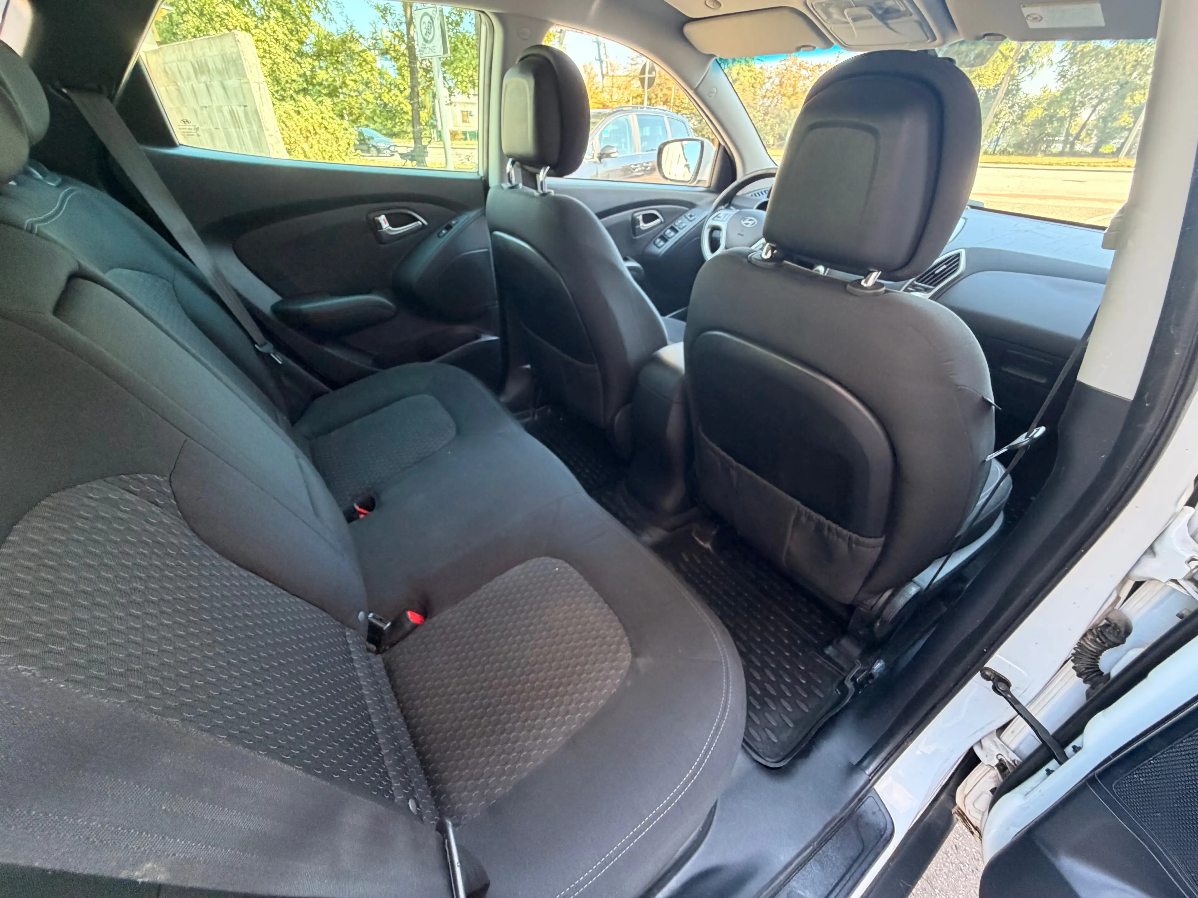 Hyundai iX35 5 Star Edition 2WD//Neu-Tüv/2-Hand — photo 8