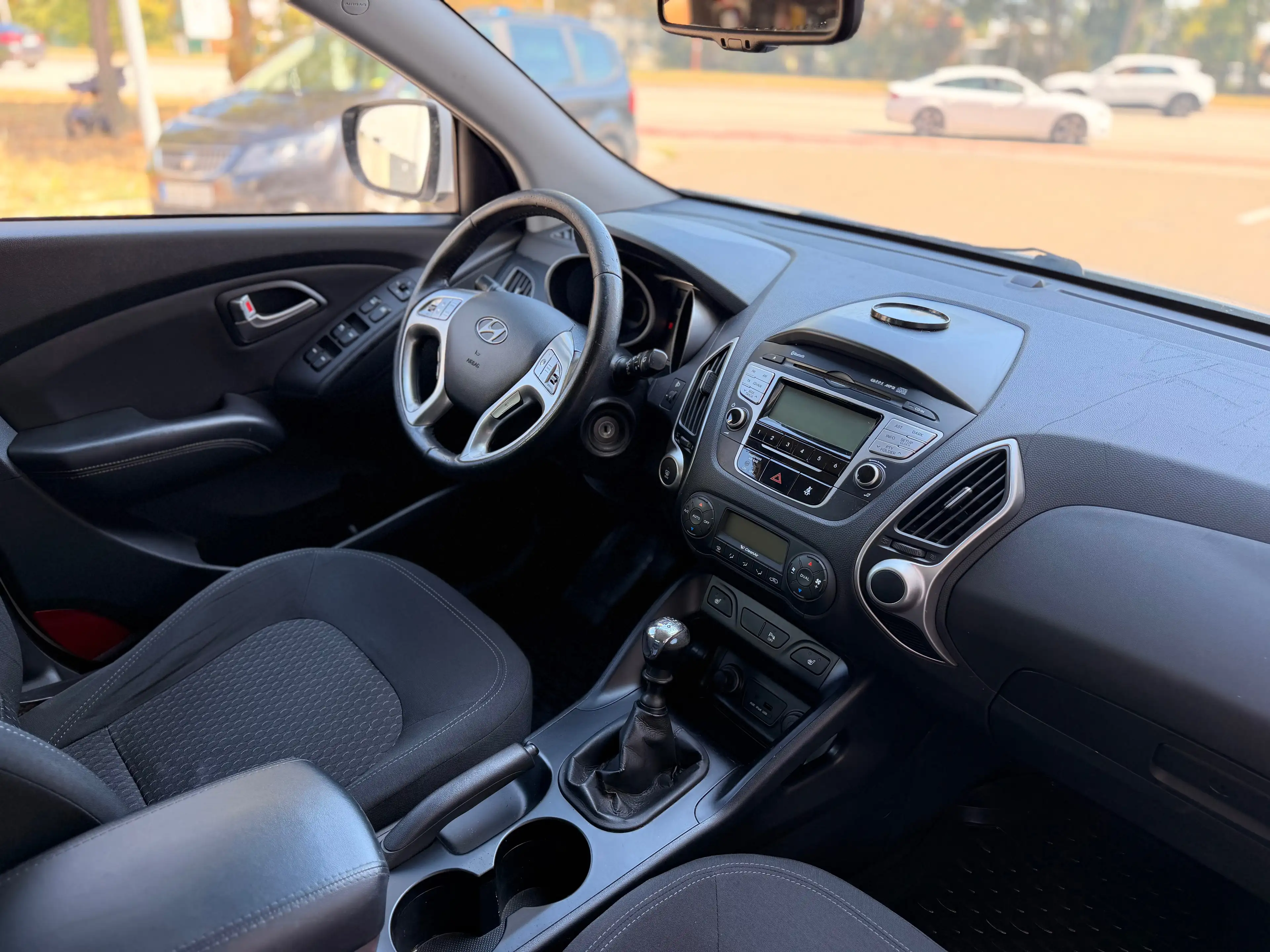 Hyundai iX35 5 Star Edition 2WD//Neu-Tüv/2-Hand — photo 11