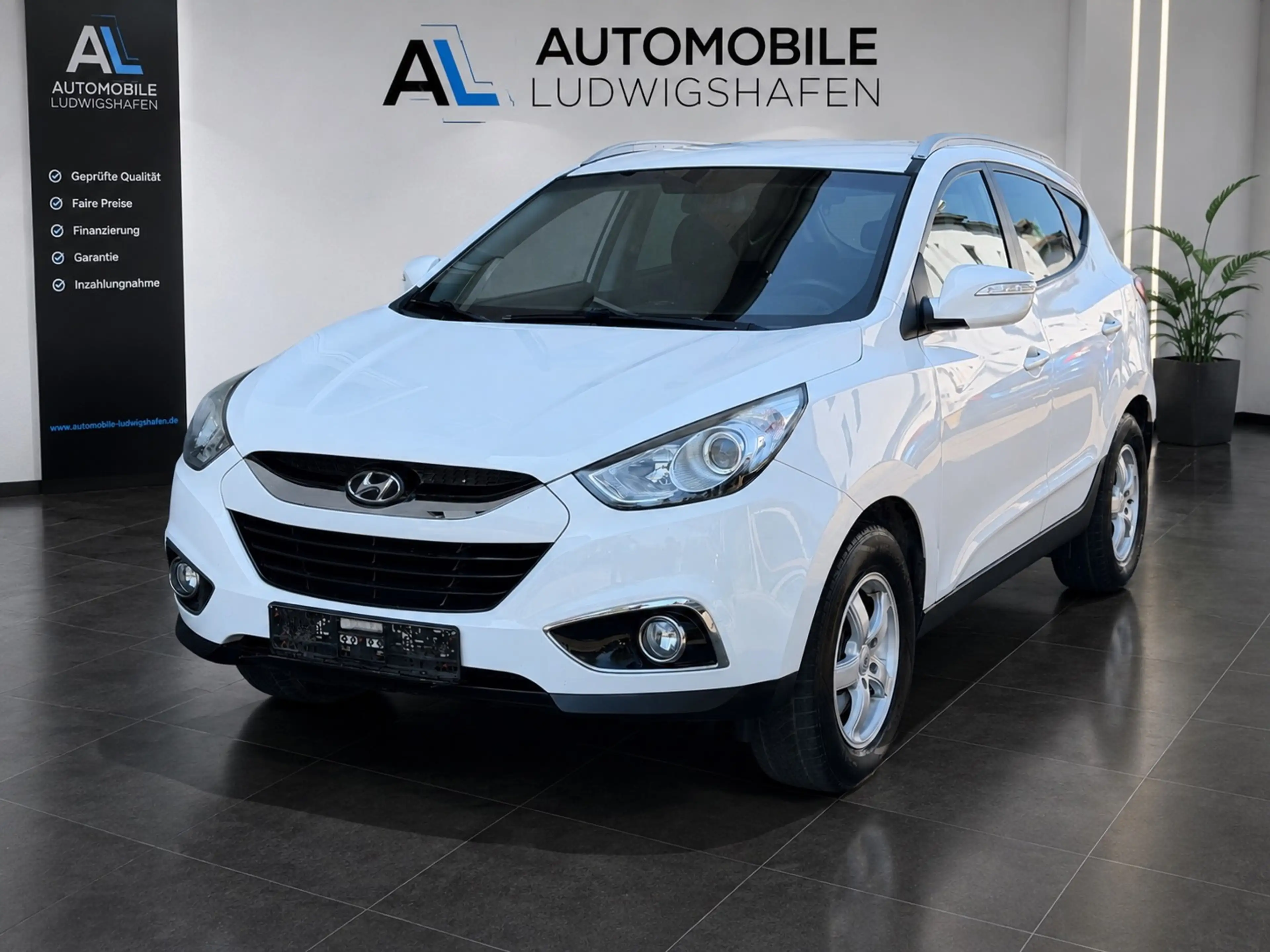 Hyundai iX35 5 Star Edition 2WD//Neu-Tüv/2-Hand